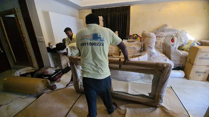 Lohia Local Shifting Team Loading Truck